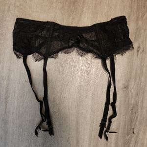 Victorias Secret Black Lace Garter Belt NWT XS/S
